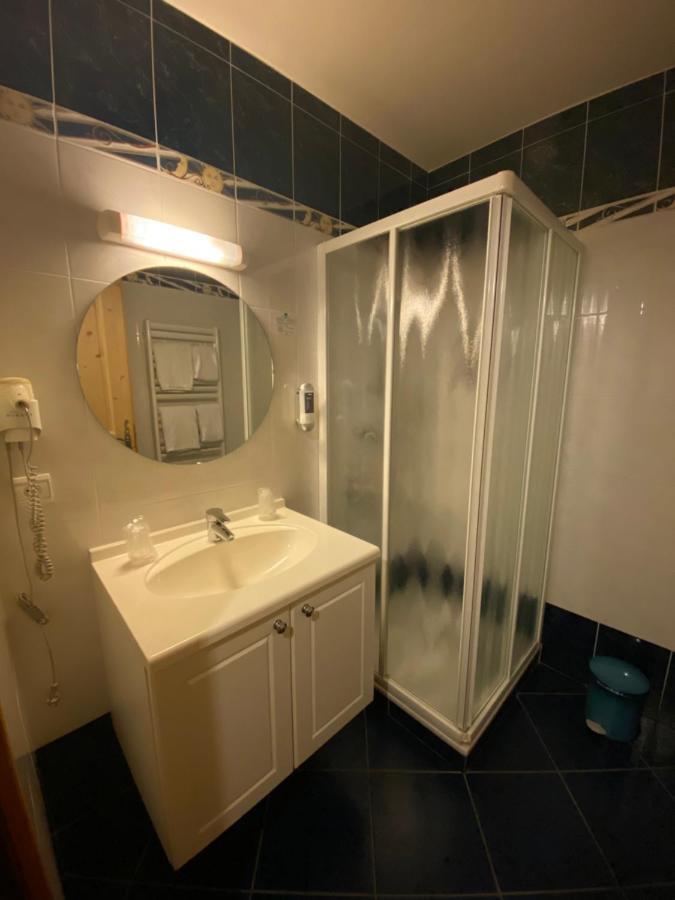 Le Schuss Hotel Chatel Ngoại thất bức ảnh