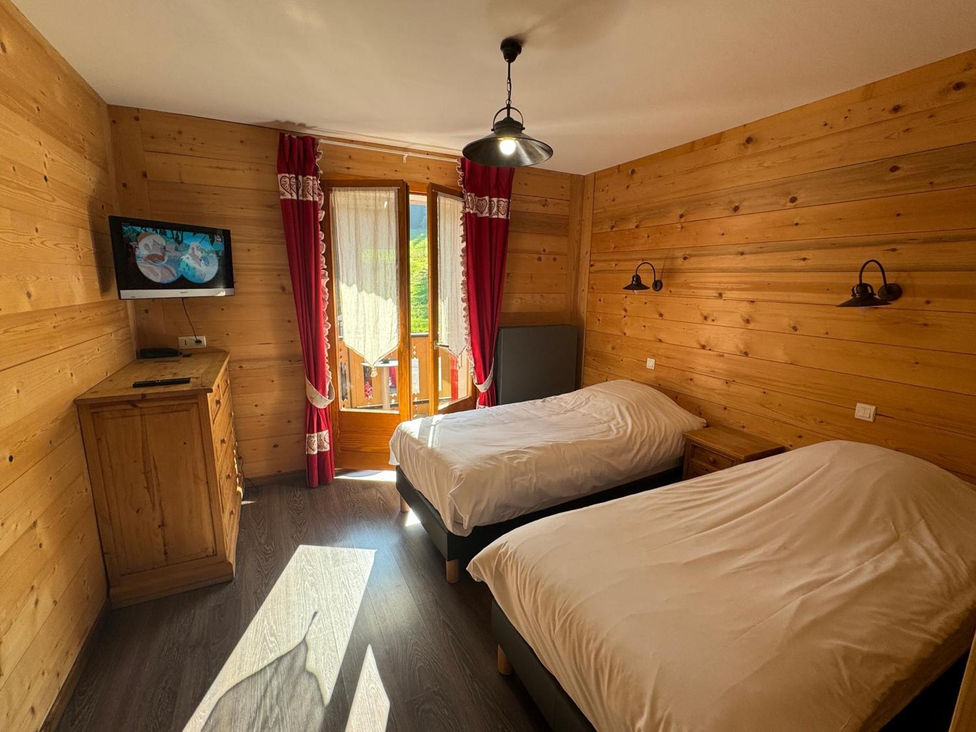 Le Schuss Hotel Chatel Ngoại thất bức ảnh